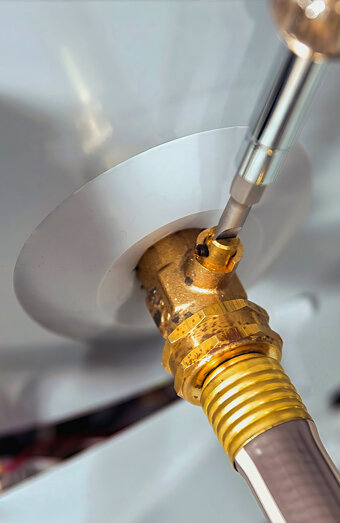 https://kensingtonhotwater.com.au/uploads/2025/06/gas-hot-water-system-23833.jpg